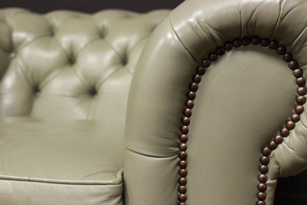 949_Poltrona_Armchair_Chester_Chesterfield_bergere_king_size_leather_pelle_grigio_muschio_musk_grey_originale_original_english_inglese_UK_2