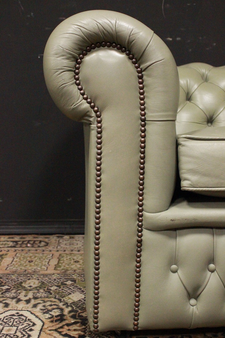 949_Poltrona_Armchair_Chester_Chesterfield_bergere_king_size_leather_pelle_grigio_muschio_musk_grey_originale_original_english_inglese_UK_5
