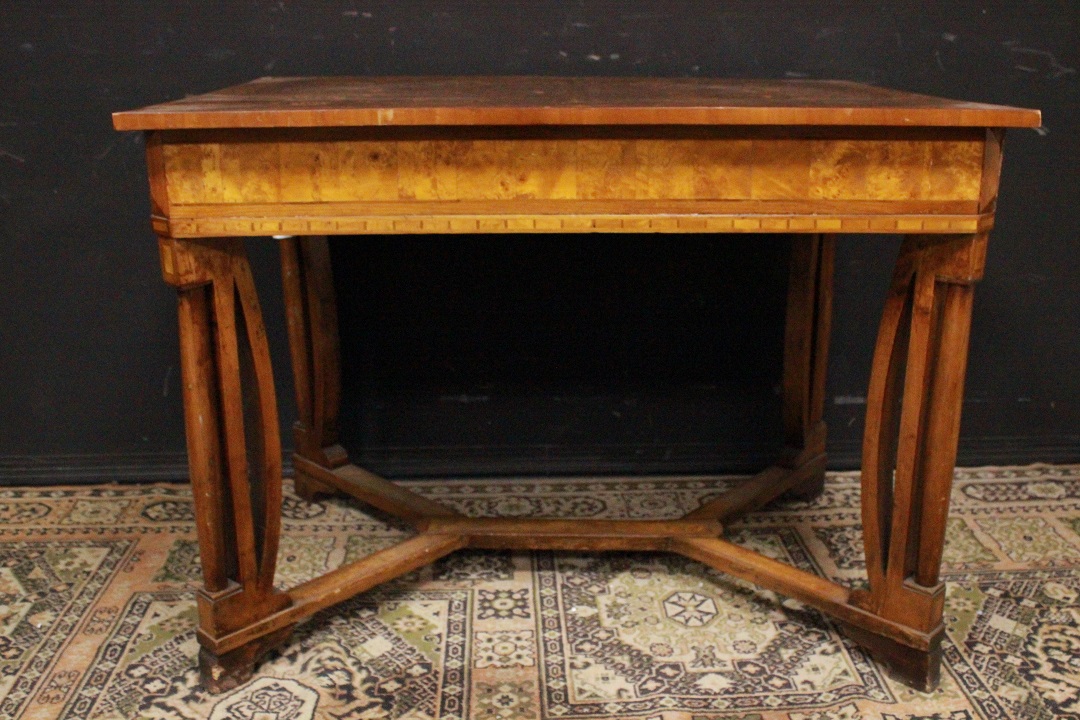 967_tavolo_table_scrivania_legno_chiaro_apribile_aperta_allungabile_decori_prima_metà_Novecento_Italia_italiana_ITA_5