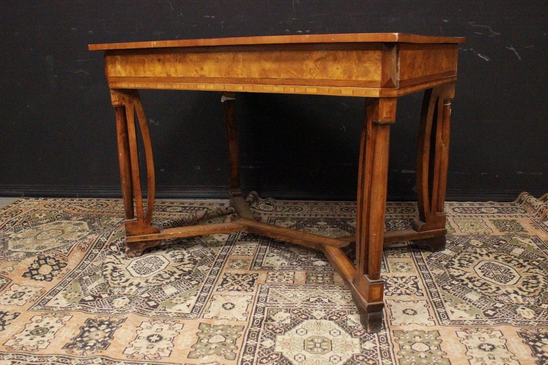 967_tavolo_table_scrivania_legno_chiaro_apribile_aperta_allungabile_decori_prima_metà_Novecento_Italia_italiana_ITA_8