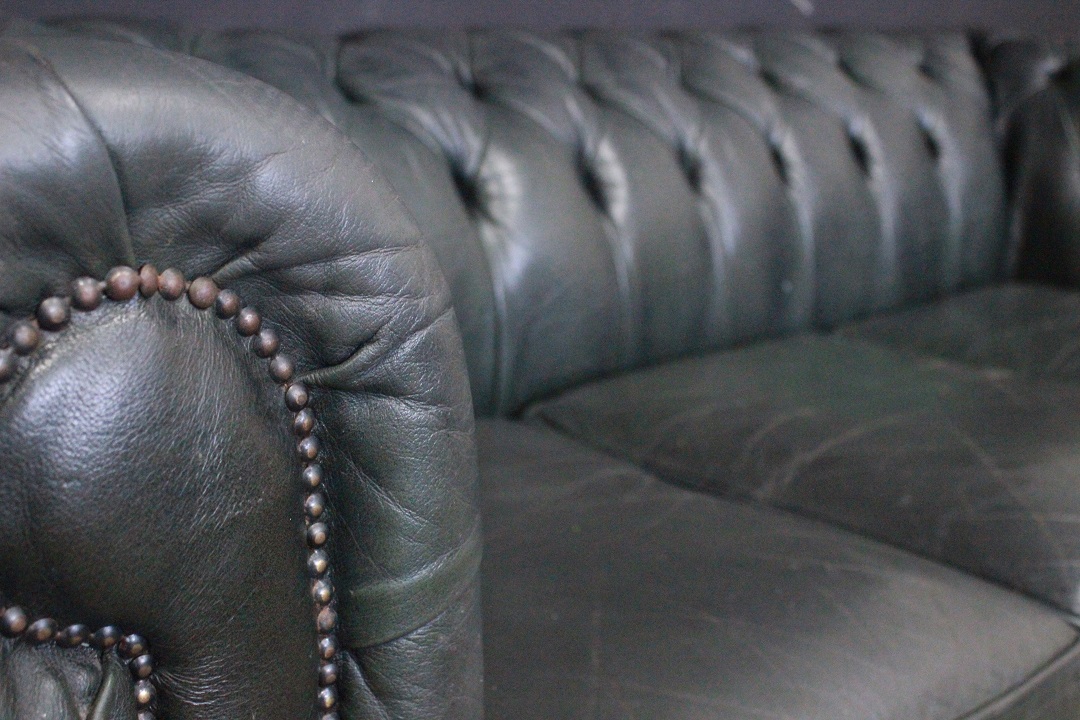 979_Divano_Sofa_Chester_Chesterfield_club_tre_posti_3_three_seater_leather_pelle_verde_nerastro_green_black_originale_original_english_inglese_UK_5