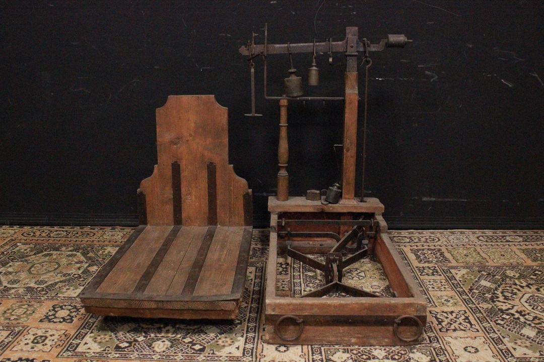 999_bilancia_pesa_in_legno_ferro_bassocunea_prima_metà_Novecento_Italia_italiana_ITA_1