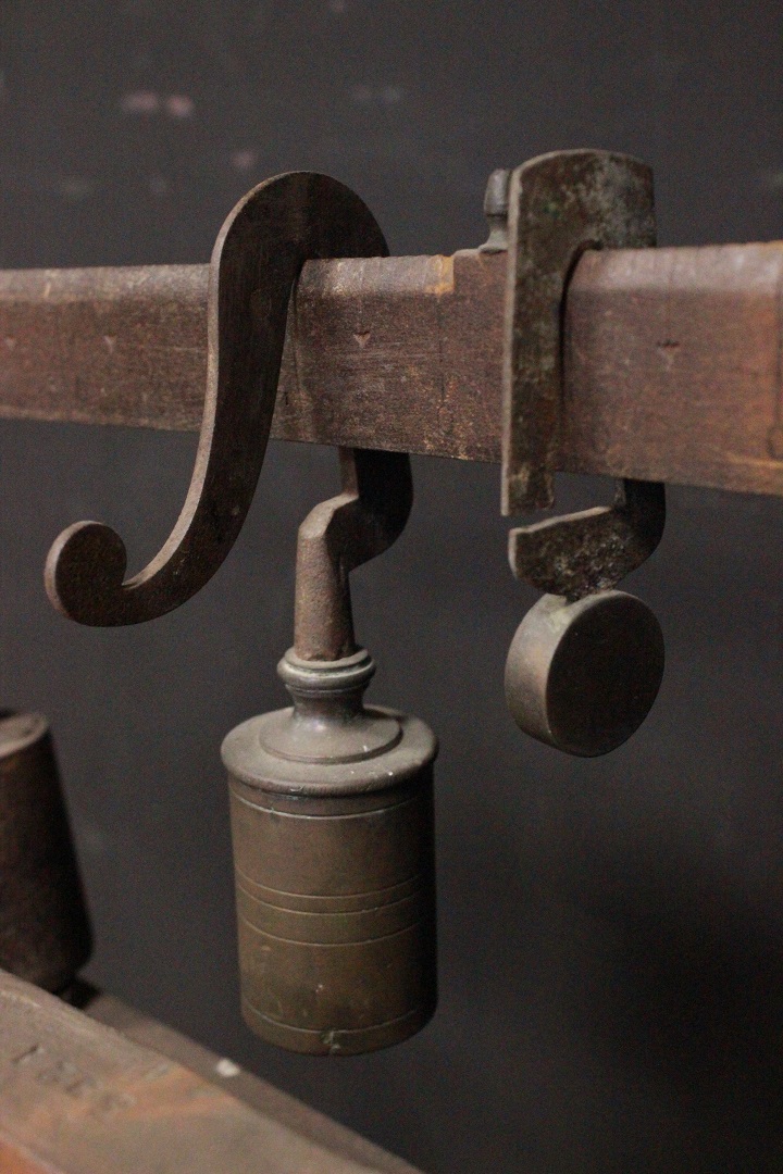 999_bilancia_pesa_in_legno_ferro_bassocunea_prima_metà_Novecento_Italia_italiana_ITA_4