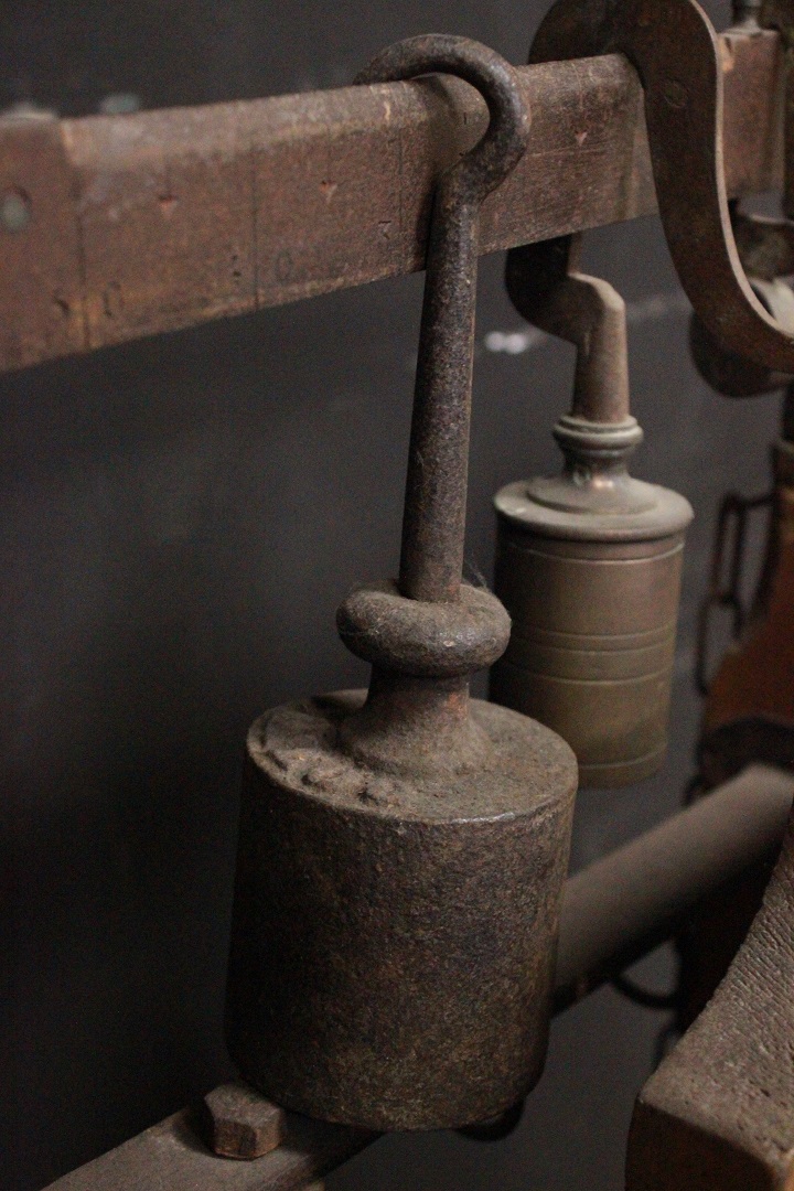 999_bilancia_pesa_in_legno_ferro_bassocunea_prima_metà_Novecento_Italia_italiana_ITA_7