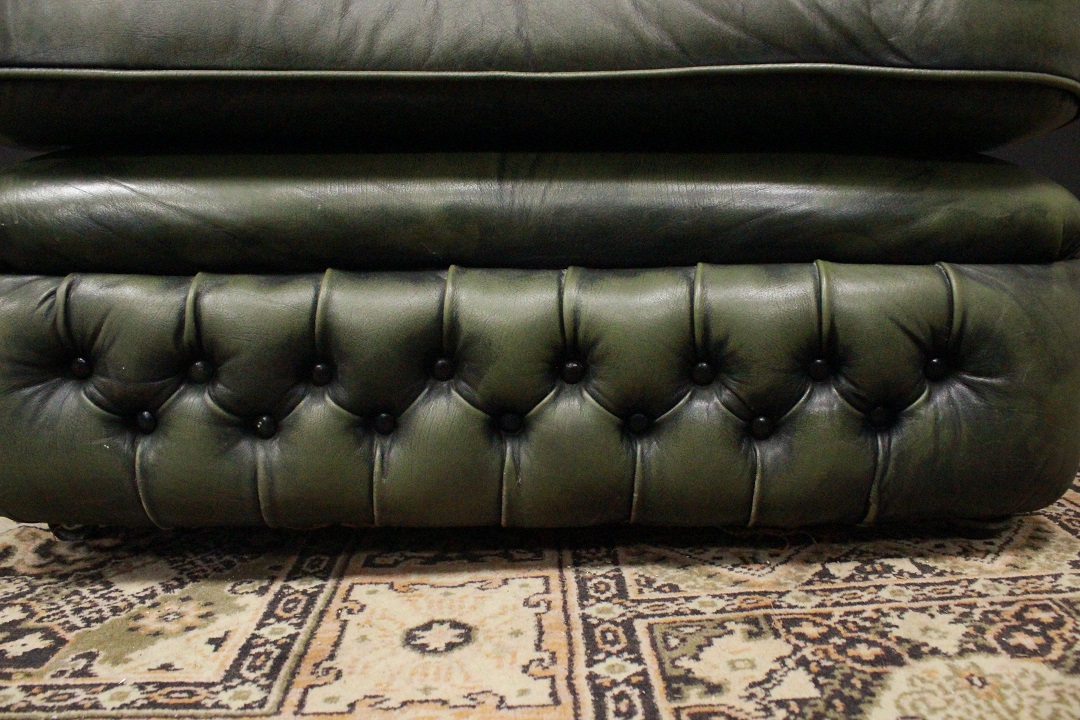 1001_Poltrona_Armchair_Chester_Chesterfield_bergere_leather_pelle_verde_oliva_green_originale_original_english_inglese_UK_5