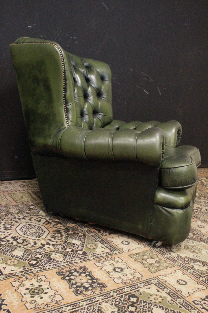 1001_Poltrona_Armchair_Chester_Chesterfield_bergere_leather_pelle_verde_oliva_green_originale_original_english_inglese_UK_7
