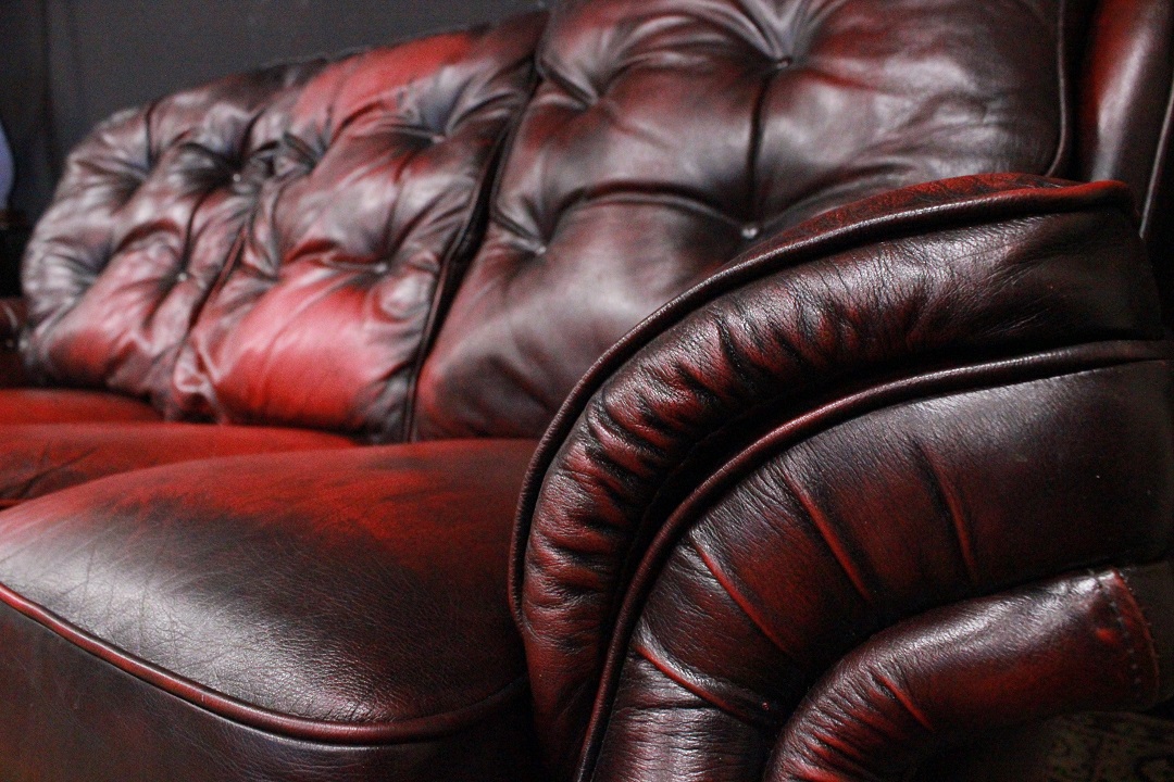 1003_Divano_Sofa_Chester_Chesterfield_bergere_leather_bordeaux_pelle_originale_original_english_inglese_UK_2