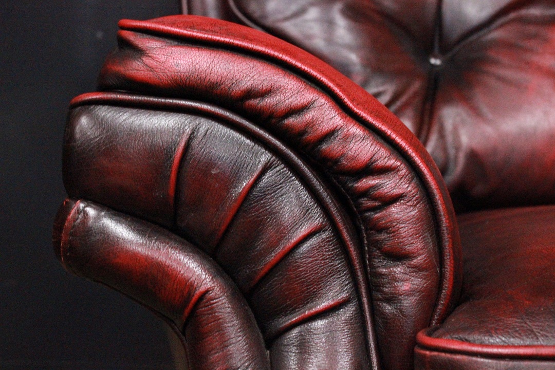 1003_Divano_Sofa_Chester_Chesterfield_bergere_leather_bordeaux_pelle_originale_original_english_inglese_UK_4