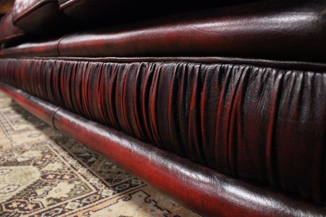 1003_Divano_Sofa_Chester_Chesterfield_bergere_leather_bordeaux_pelle_originale_original_english_inglese_UK_5