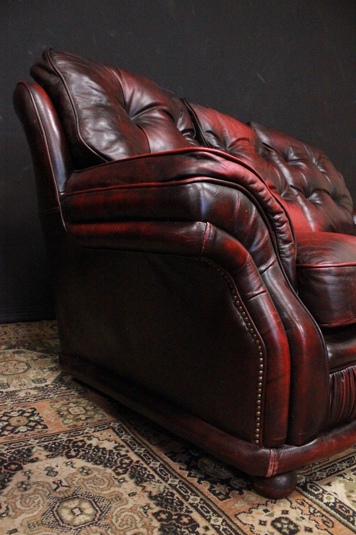 1003_Divano_Sofa_Chester_Chesterfield_bergere_leather_bordeaux_pelle_originale_original_english_inglese_UK_7