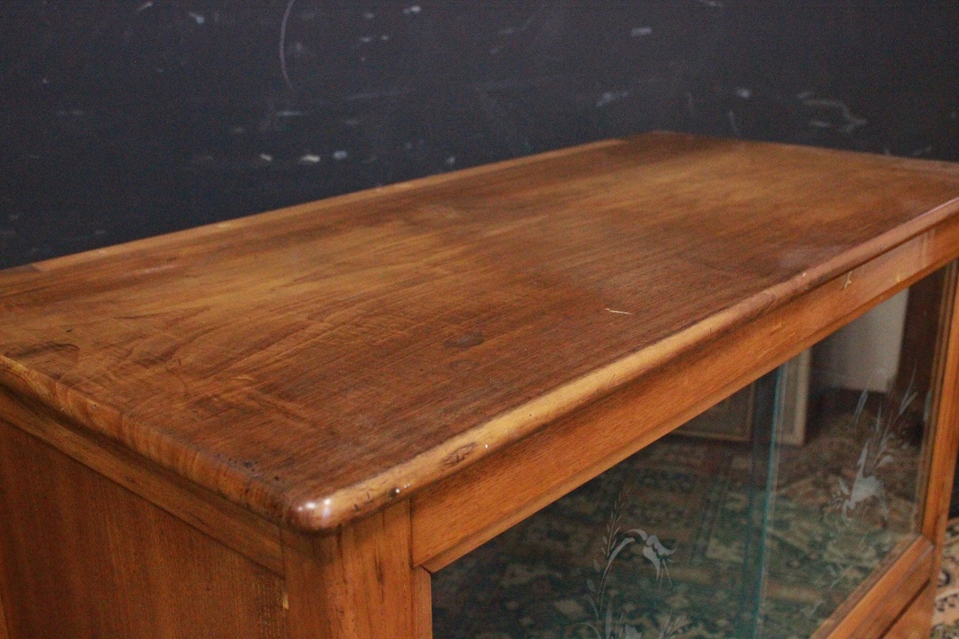 1013_mobile_vetrina_vetro_decorato_cassetti_legno_chiaro_seconda_metà_Novecento_italiano_Italia_ITA_5
