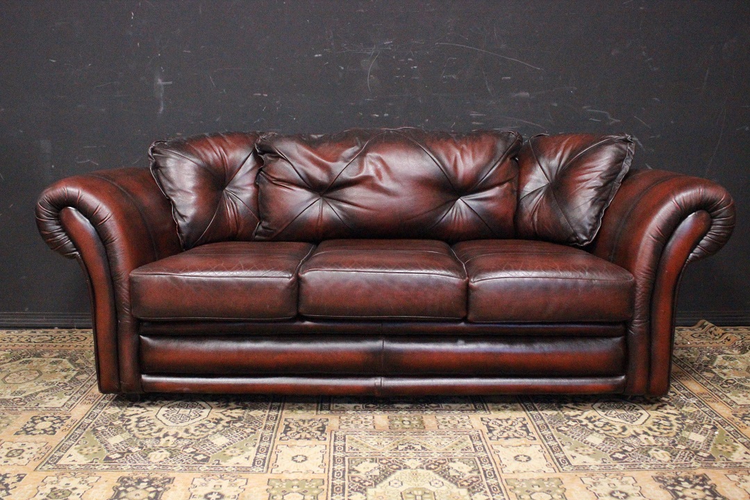113_Divano_Sofa_Chester_Chesterfield_club_leather_pelle_marrone_rossiccio_tre_3P_posti_three_seater_originale_original_Brescia_Roncadelle_english_inglese_UK_3