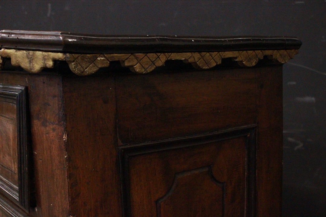 1053_cassettone_mobile_4_quattro_cassetti_XVII_secolo_legno_noce_Lombardia_italiano_Italia_ITA_18