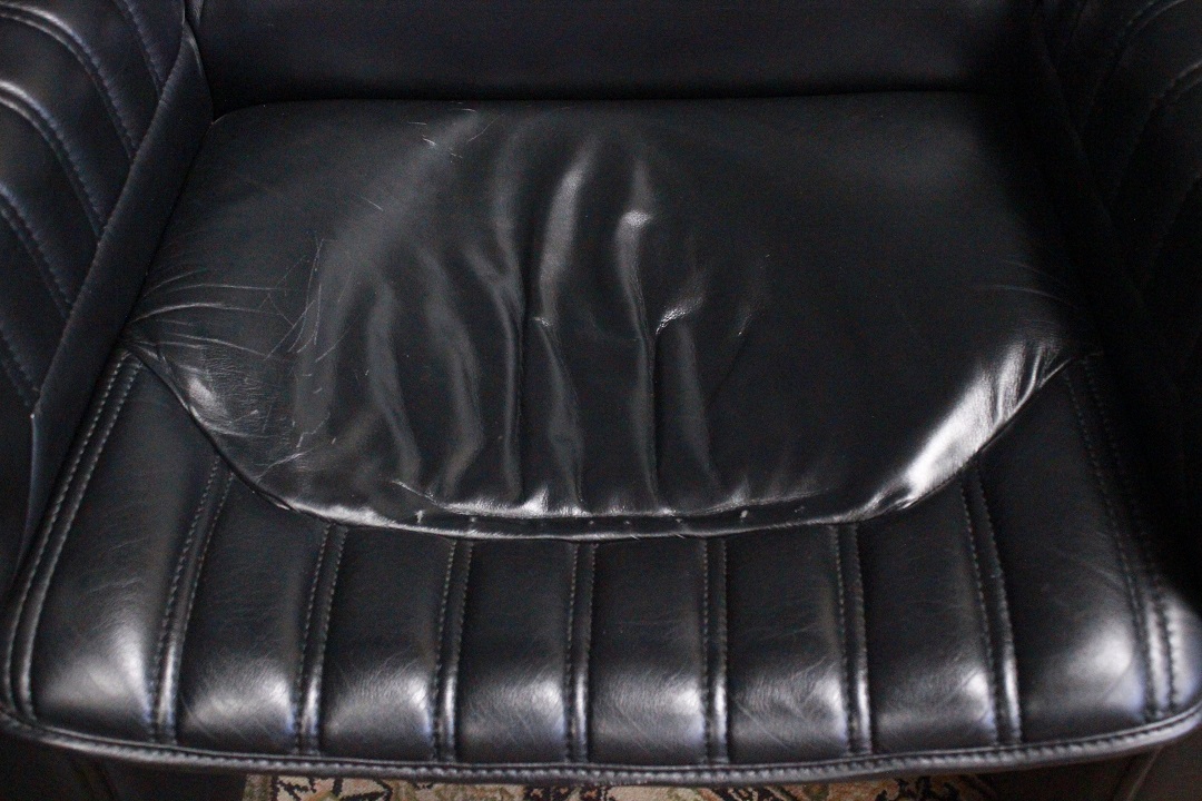 825_coppia_poltrona_armchair_double_due_2_pelle_nera_nero_black_leather_seduta_cucita_7
