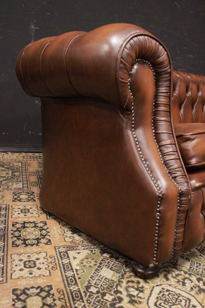 939_divano_bergere_sofa_Chesterfield_Chester_original_originale_marrone_rame_brown_english_inglese_leather_3_posti_pelle_UK_Brescia_Roncadelle_8