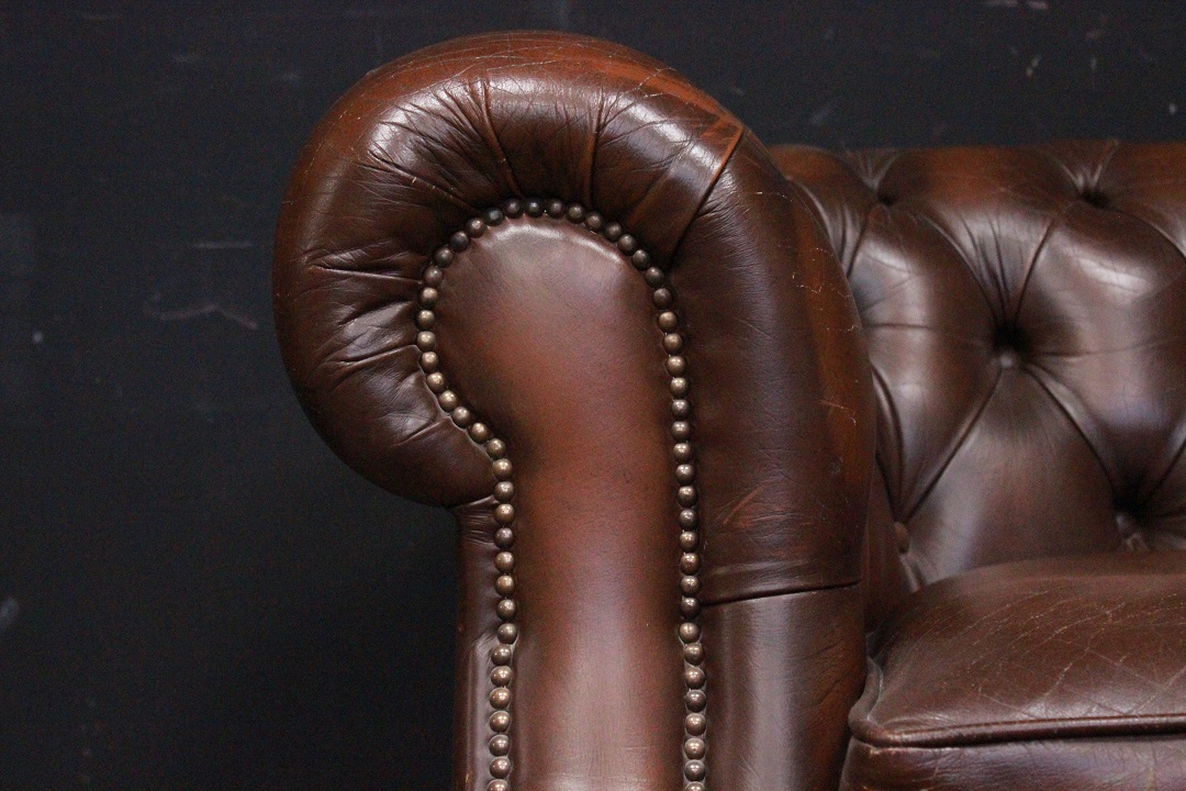 274_Divano_Sofa_Chester_Chesterfield_club_leather_pelle_marrone_chiaro_light_brown_originale_original_english_inglese_UK_4