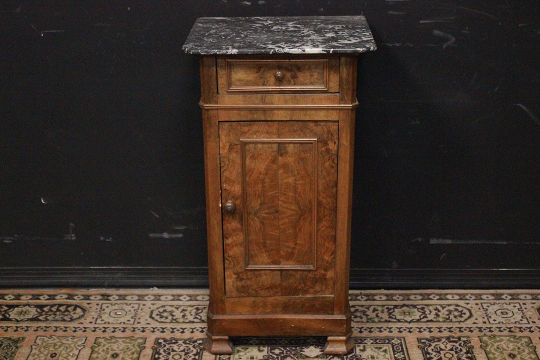 1096_comodino_mobiletto_legno_marmo_scuro_Novecento_XX_secolo_francese_Francia_FRA_3