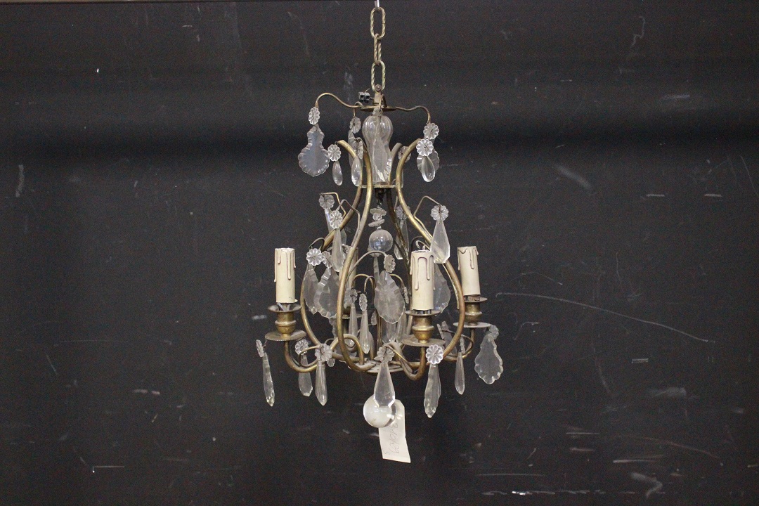 1098_lampadario_ottone_4_quattro_luci_luce_vetri_decorativi_seconda_metà_X_secolo_0