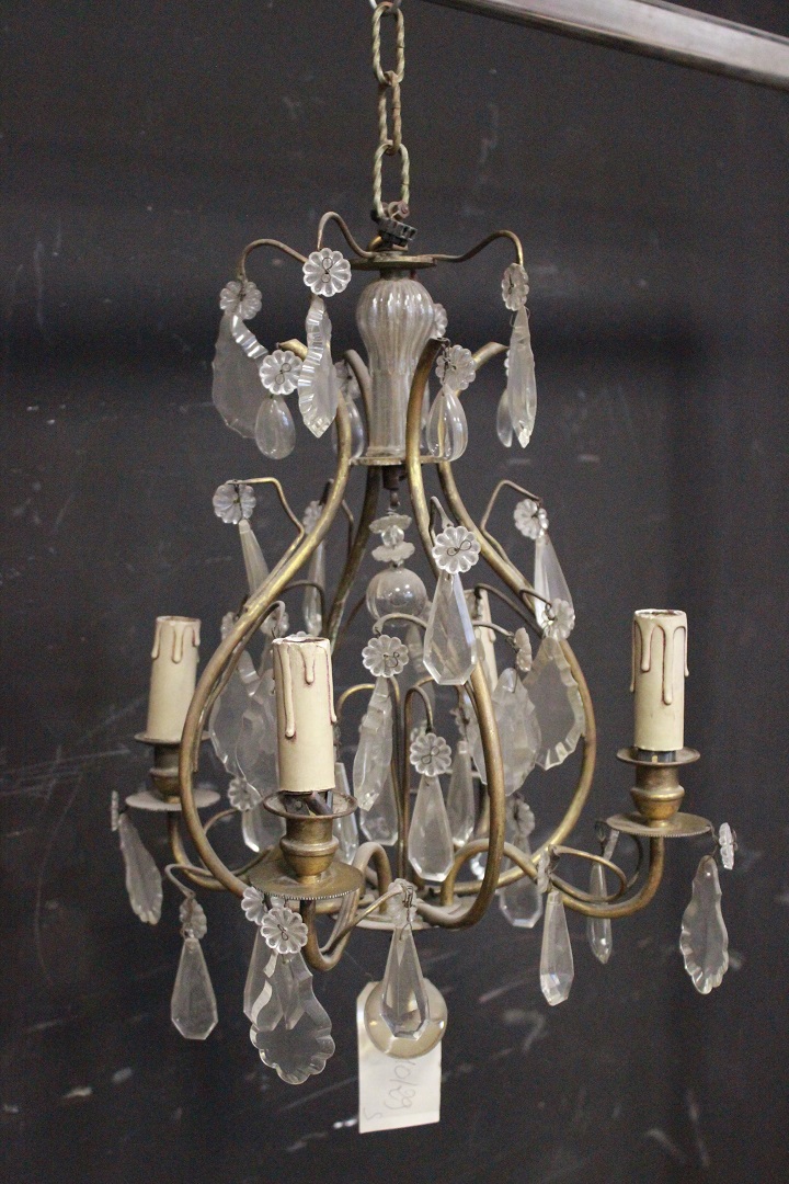 1098_lampadario_ottone_4_quattro_luci_luce_vetri_decorativi_seconda_metà_X_secolo_4
