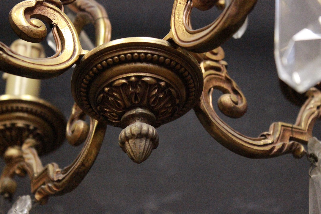 1109_lampadario_4_quattro_luci_luce_vetri_decorativi_seconda_metà_X_secolo_Brescia_Roncadelle_11
