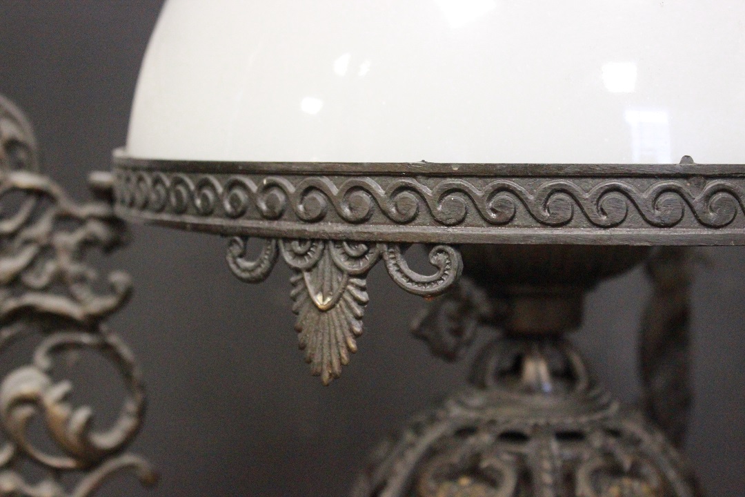 1120_lampadario_1_uno_una_luce_palla_bianca_sfera_seconda_metà_X_secolo_Brescia_Roncadelle_4
