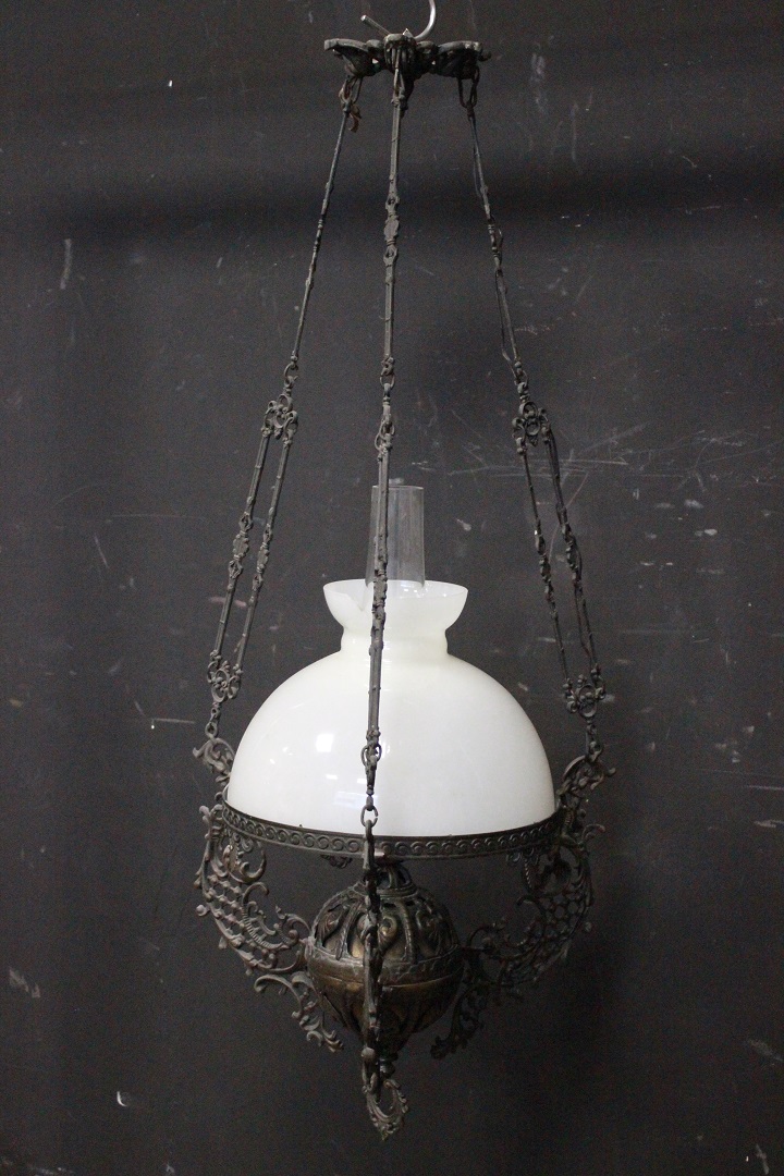 1120_lampadario_1_uno_una_luce_palla_bianca_sfera_seconda_metà_X_secolo_Brescia_Roncadelle_5