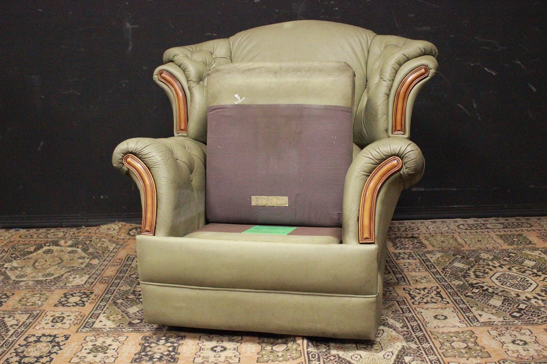 1180_poltrona_reclinabile_armchair_recliner_Chesterfield_Chester_originale_original_bergere_leather_pelle_verde_pallido_green_legno_wood_Brescia_Roncadelle_inglese_UK_10