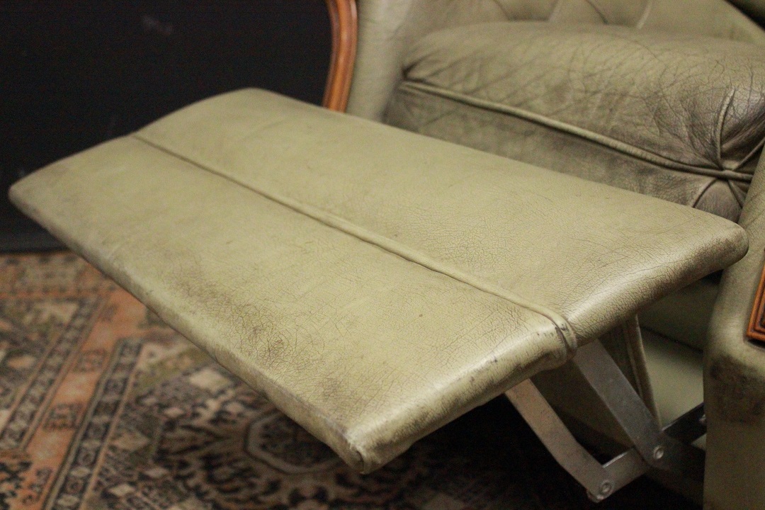 1180_poltrona_reclinabile_armchair_recliner_Chesterfield_Chester_originale_original_bergere_leather_pelle_verde_pallido_green_legno_wood_Brescia_Roncadelle_inglese_UK_8