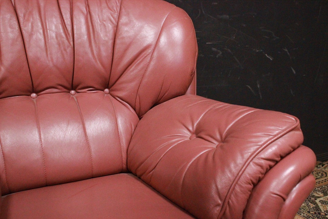 1209_poltrona_armchair_modello_Chesterfield_Chester_model_rosa_antica_Brescia_Roncadelle_originale_inglese_original_UK_pelle_leather_2