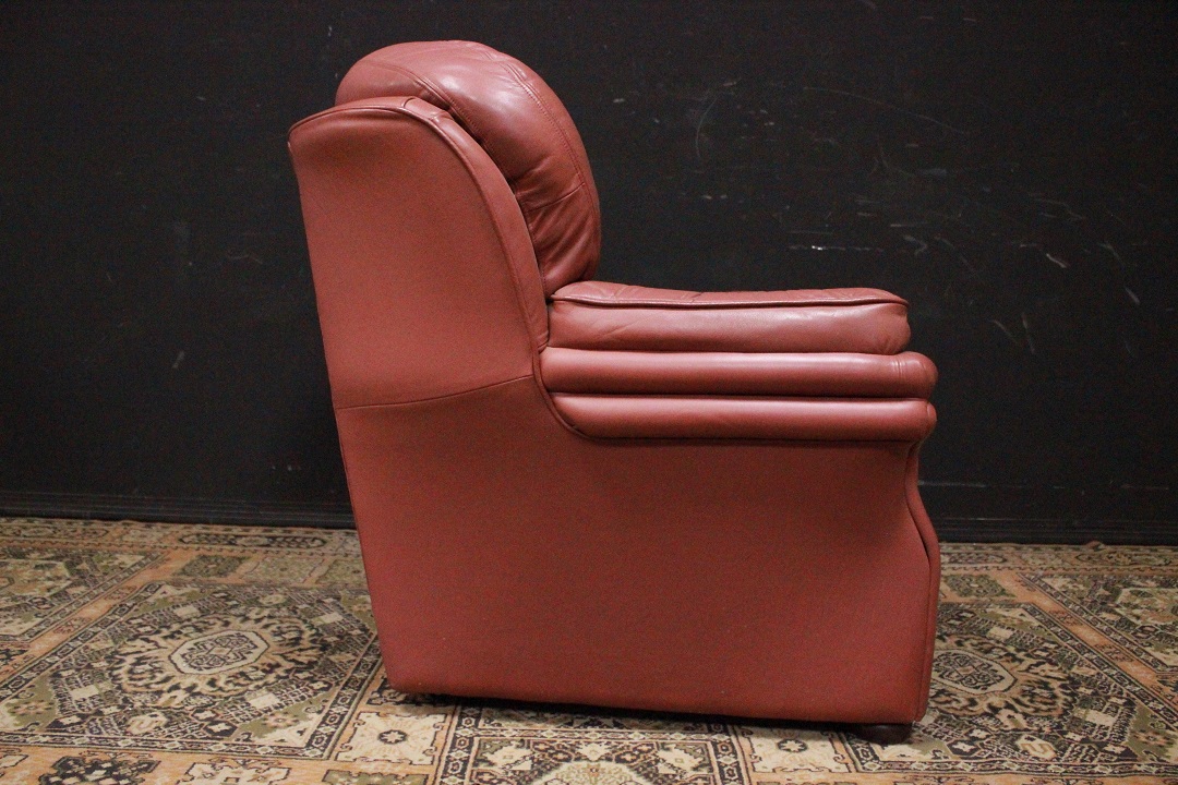 1209_poltrona_armchair_modello_Chesterfield_Chester_model_rosa_antica_Brescia_Roncadelle_originale_inglese_original_UK_pelle_leather_3
